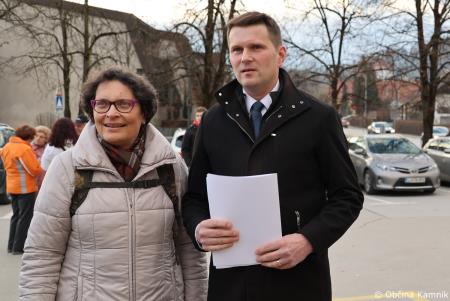 Javno pismo ministrici za zdravje in miren shod v podporo zoper ukinitvi Nujne medicinske pomoči Kamnik (16)